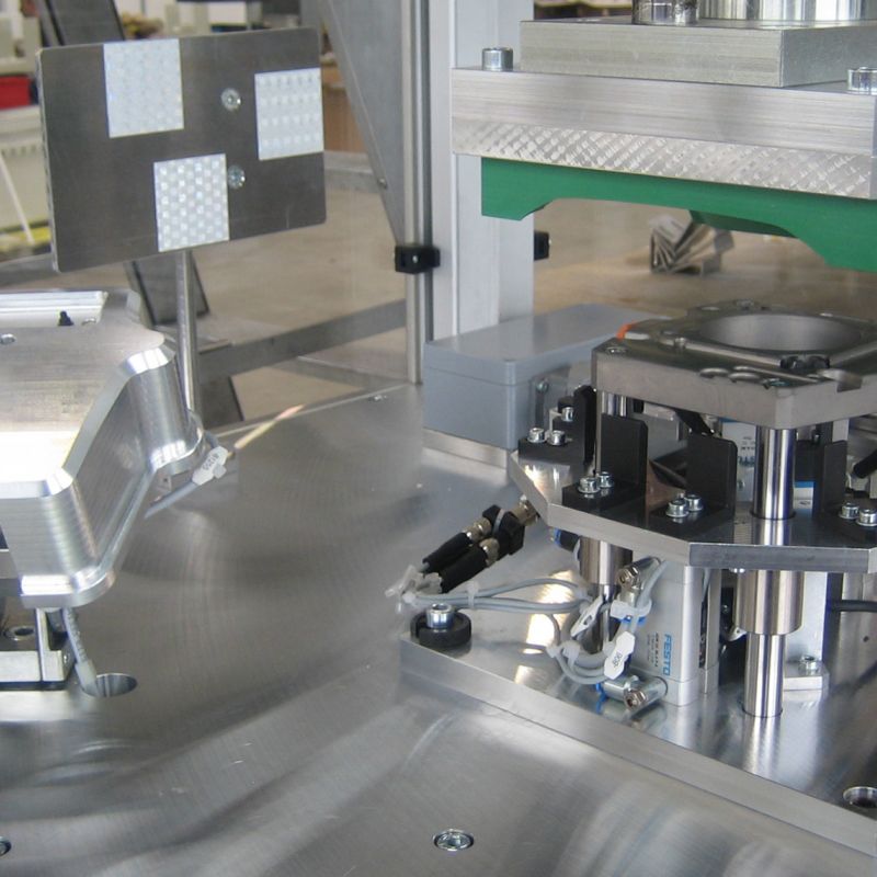 Sondermaschinen und Anlagenbau bei Heeg Konstruktion- und Maschinenbau GmbH