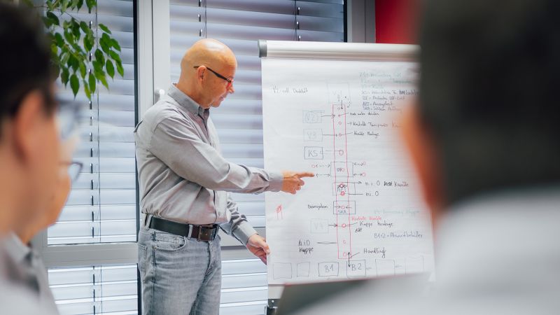 Automatisierungstechnik bei HEEG Konstruktion und Maschinenbau GmbH in Aschaffenburg