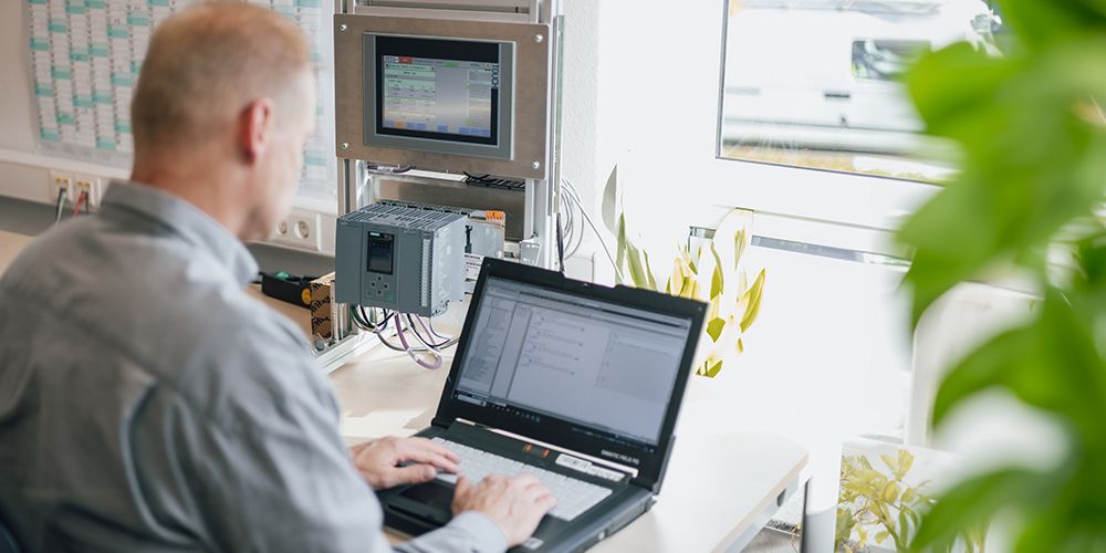 Automatisierungstechnik bei Heeg Konstruktion- und Maschinenbau GmbH