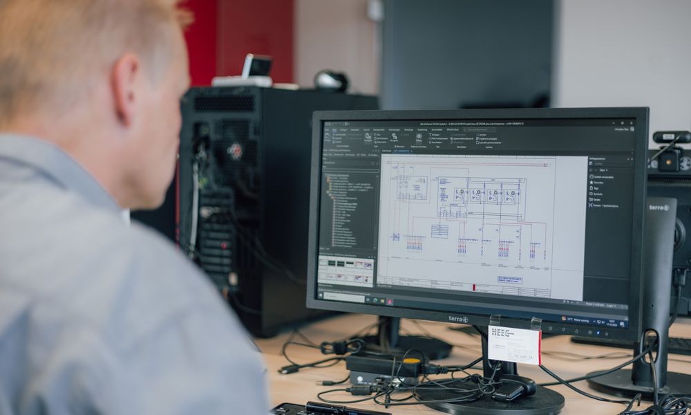 PLC Engineering bei Heeg Konstruktion- und Maschinenbau GmbH